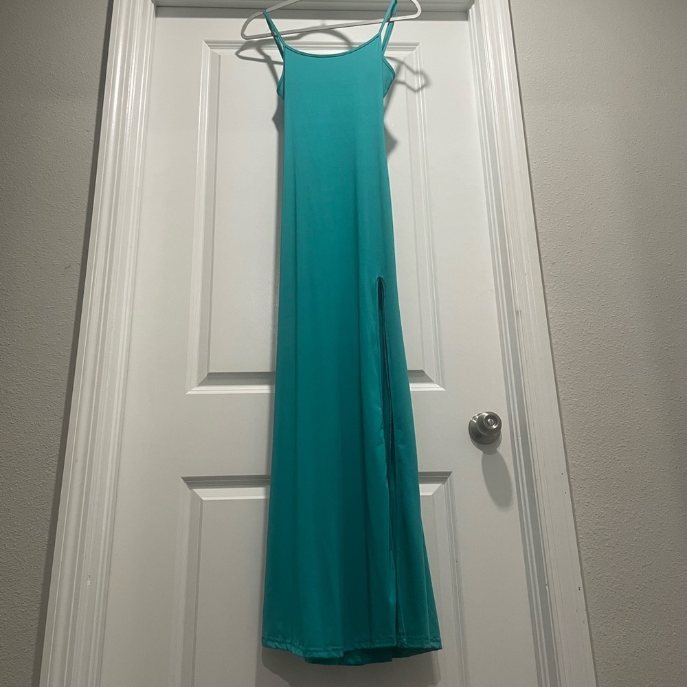 Elegant Teal Spaghetti Strap Dress - Picture 3 of 4